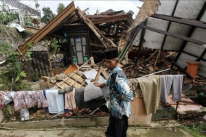 Another strong quake hits Indonesia