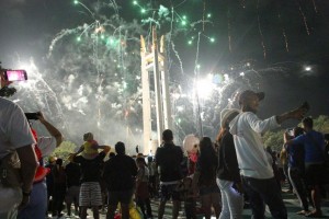 MMDA to LGUs: Designate fireworks display zones