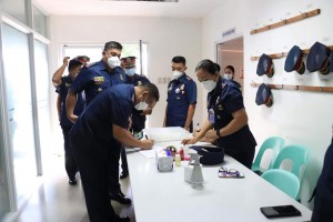 Ilocos police surprise drug test yields negative results