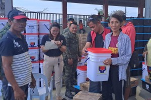 South Negros evacuees return home, receive P1.4-M aid from DSWD