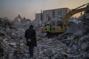 Turkey to need 300,000 new residential buildings after quakes