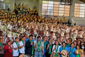 Estrella assures agrarian reform beneficiaries of gov't support