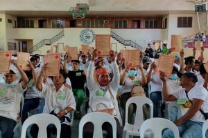 DAR distributes land in North Cotabato