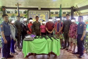 9 rebels surrender, yield firearms in Samar provinces