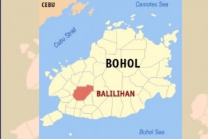 Families evacuate as soldiers clash with armed men in Bohol town