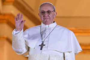 Francis celebrates 10th anniversary with first 'Popecast'