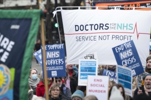 Tens of thousands of junior doctors start 3-day strike in England