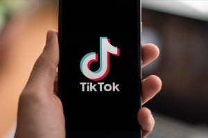 US demands TikTok owners to sell stakes or face ban