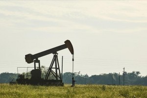 Oil rises over IMF optimism on economic recovery