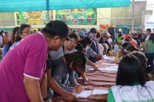 DA distributes P12-M fertilizer vouchers to Davao Norte farmers