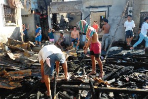 Davao City fire victims receive gov’t aid