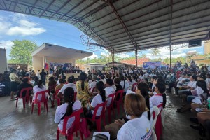 DSWD aids 500 individuals in crisis in Samal Island  