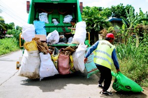 Bill on health, welfare protection program for waste workers pushed