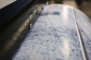Strong quake jolts Japan