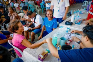 Alaminos City brings gov't services to far-flung villages