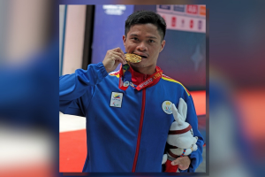 Swimmers Otom, Gawilan inspired to compete in Manchester