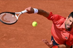 Djokovic beats top seed Alcaraz; advances to French Open final