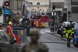 Blast rocks central Paris, 29 hurt