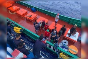 Search for 6 missing fishermen off DavOr ongoing