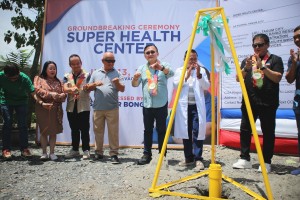 1.5K marginalized workers in Tagum City get AICS aid