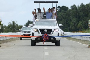 Marcos inaugurates Korean-funded Samar Pacific Coastal Road