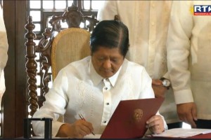 Marcos signs PH Salt Industry Development Act