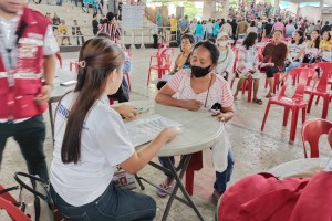 P3-M DSWD aid given to 1K individuals in crisis in Leyte town