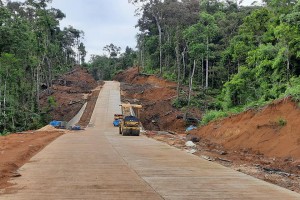 Officials upbeat on completion of Samar-E. Samar road link