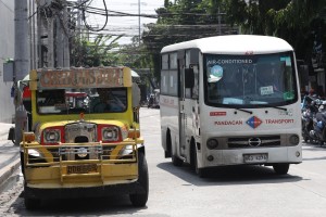 Transport coops free to decide which modern jeepneys to buy -- LTFRB