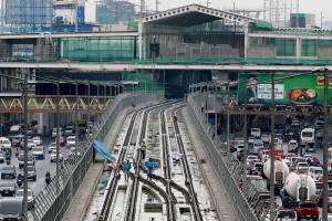 ‘Round-the-clock’ ops in priority gov’t infra projects pushed