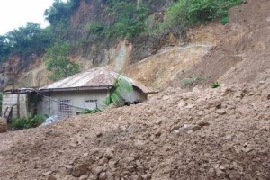 6 families displaced as landslide hits Cebu mountain village