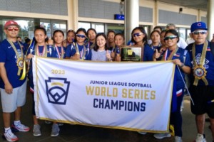 Junior world softball champ of Negros receives hero’s welcome