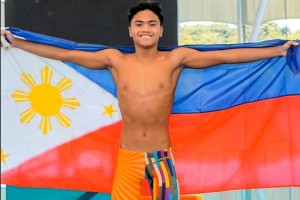 Ajido banners swimming team in SEA Age Group Championships