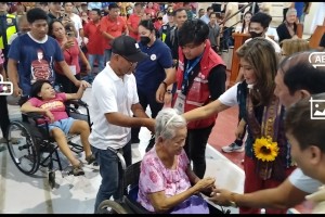  1K typhoon victims in Pangasinan get cash aid from DSWD