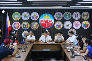 MMDA eyes ‘shared lane’ for bicycles, motorcycles along EDSA