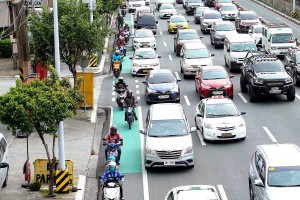 MMDA to start apprehending bike lane violators next week