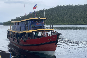 Civilian boats return after Ayungin Shoal mission amid cheers