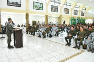 AFP chief makes morale-boosting visit to Viscom HQ in Cebu