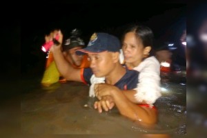 Goring floods 12 barangays in Bacolod