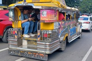 LTFRB to decide on jeepney fare hike Oct. 3