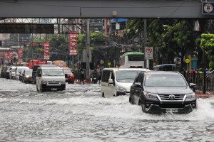 DPWH: Some NCR roads submerged in floods due to heavy rains