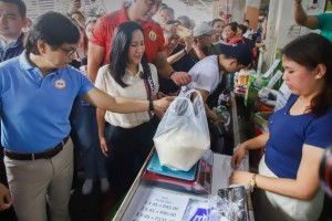 DILG urges LGUs to pass ordinances to help rice retailers