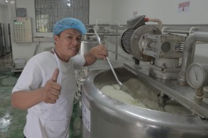 DA project helps Davao Oro milk producers meet regional demand