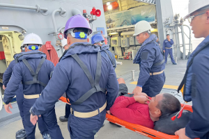 PH Navy frigate crew rescues fisherman in WPS mishap