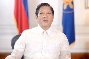 Marcos hails state workers’ dedication to public service