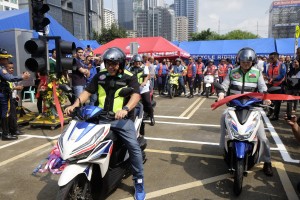 Over 1K motorcycle riders graduate from MMDA academy 