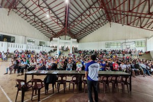 2.6K workers in Mindoro town get short-term jobs under TUPAD program