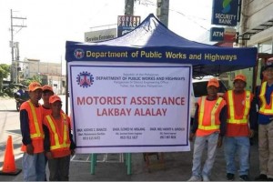 DPWH, PNP set motorists' assistance kiosks in Ilocos for ‘Undas’