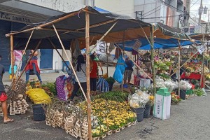 Iloilo City to secure 100K people in cemeteries this 'Undas'