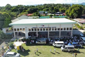 Slain Negrense OFW laid to rest; marker unveiled in her honor